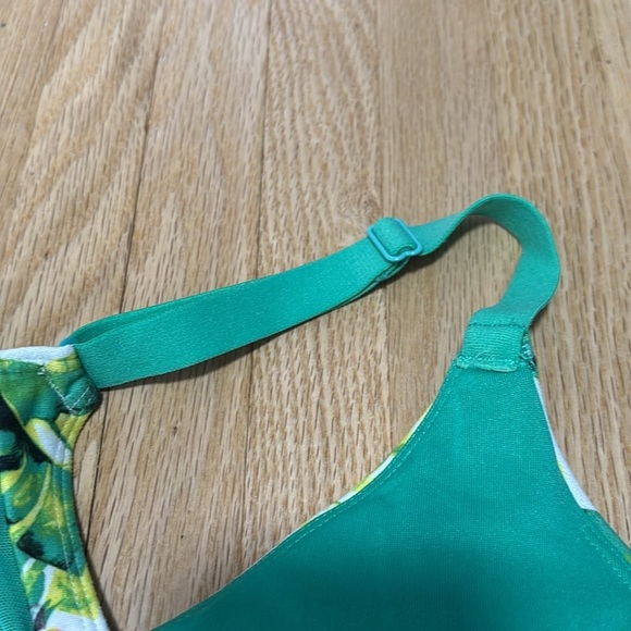 Wildfox Sweat Palms & Pina Racerback with Adjustable Straps Sports Bra - Picture 4 of 5